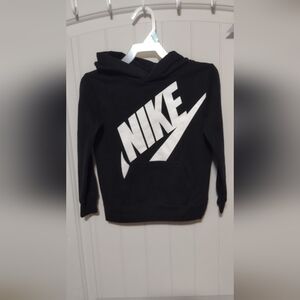 Nike sweater for boys size 4